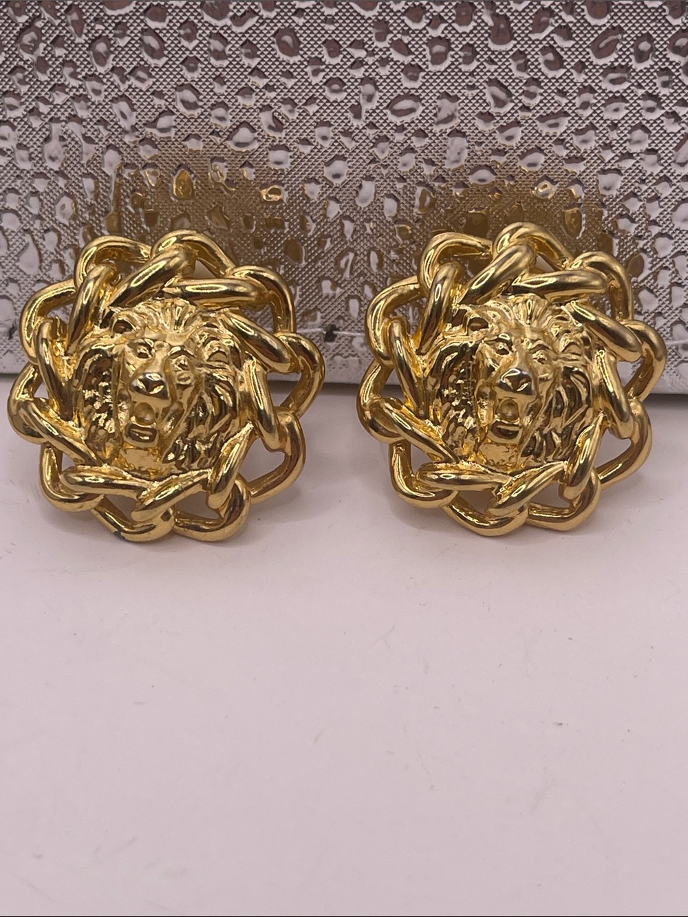07.08.26-6 Vintage Goldtone Lion Head Statement Clip-On Earrings